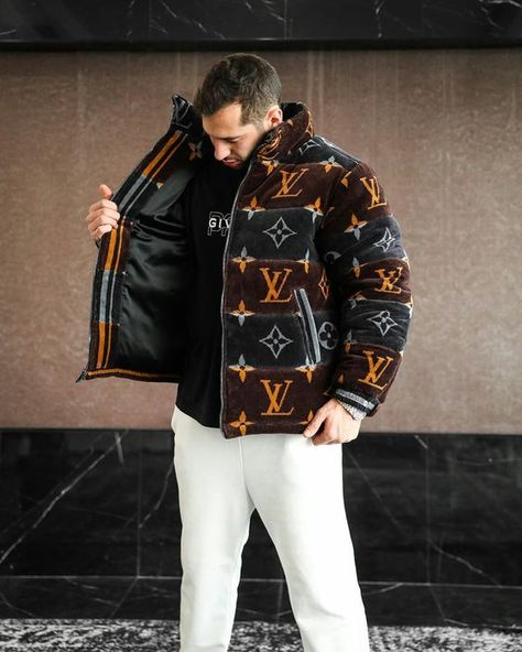 Lv Outfit Men, Woods Outfit, Louis Vuitton Jacket, Vr Accessories, Versace Print, Mens Fashion Coat, Nigerian Men Fashion, Designer Jackets For Men, Latest African Men Fashion