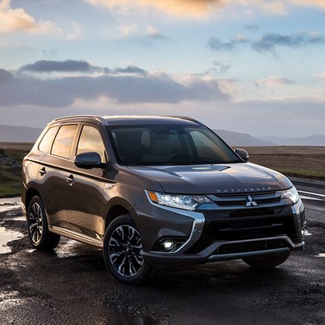 Mitsubishi Suv, Best Hybrid Cars, Outlander Phev, Toyota Rav4 Hybrid, European Road Trip, Mitsubishi Cars, Mitsubishi Motors, Cars Uk, Hybrid Car