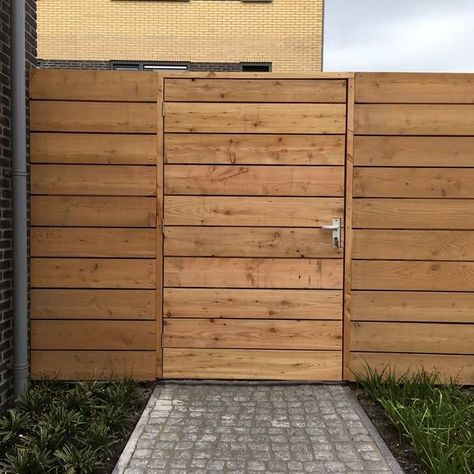 Diy Fences, Driveway Gate Diy, Gate Modern, Wood Fence Gates, Wood Gates, Diy Backyard Fence, Wood Fence Design, Wooden Gate, Fence Gate Design