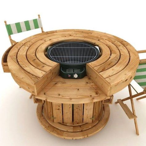 Artistic picnic table Homemade Grill, Table Grill, Bbq Table, Grill Table, Into The Wood, Modern Garden Design, Diy Simple, Wooden Spools, Into The Woods