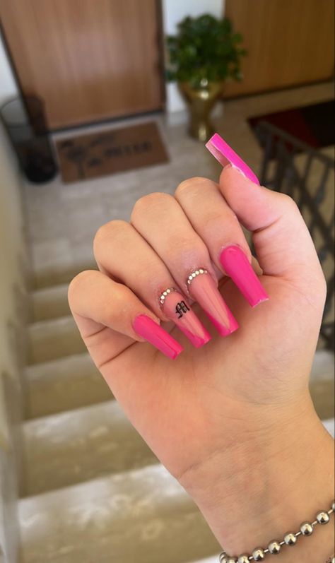 French Fucsia, Nails Fucsia, Fucsia Nails, French Rosa, Ombre French Nails, Nails Barbie, Summer Barbie, Classic Nail Art, Checkered Nails