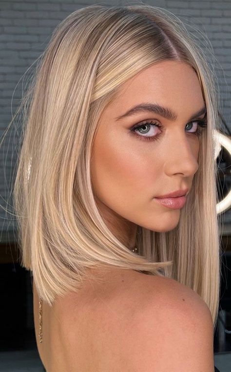 Best Blonde Hair Color For Blue Eyes, Blond Hair Trends 2024, Blonde Trends 2024, Blonde 2024 Trends, Blonde Hair 2024 Trends, Chic Blonde Hair, Blonde Hair 2024, 2024 Blonde Hair Trends, Beige Hair