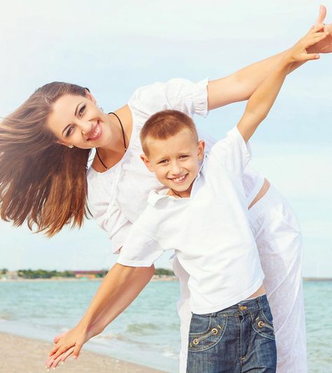 Mommy And Son Photo Ideas, Mother Son Poses, Family Beach Pictures Poses, Mommy Son Pictures, Mother Son Photos, Mother Son Relationship, Son Photo Ideas, Mother Son Photography, Family Beach Pictures