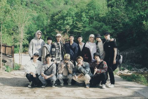 Seventeen Old Group Photo, Svt Group Photo Ot13, Seventeen Aesthetic Desktop Wallpaper, Seventeen Ot13 Aesthetic, Seventeen Ot13 Icon, Svt Desktop Wallpaper, Svt Group Photo, Seventeen Desktop Wallpaper Hd 1080p, Svt Desktop Wallpaper Hd