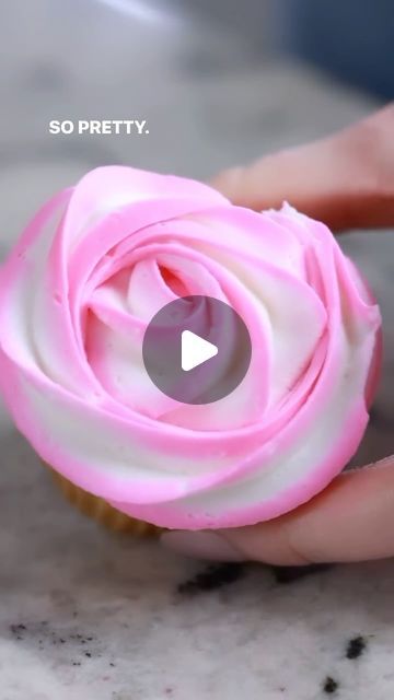 Frost A Cupcake, How To Ice Cupcakes, Rose Baking, Cupcake Videos, Vanilla Cupcake Recipe, How To Make Icing, How To Make Cupcakes, Cupcake Icing, Cupcake Recipe