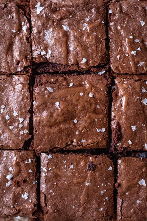 Fudgy Brown Butter Mochi Brownies - Cooking Therapy Mochi Brownie Recipe, Mochi Brownie, Mochi Brownies, Butter Mochi, Mochi Cake, Matcha Cookies, How To Make Brownies, Crinkle Top, Brownie Toppings