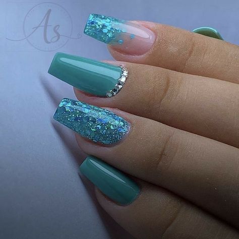 Turquoise Acrylic Nails, Neutral Nail Art Designs, Tie Dye Nails, Spring Nail Designs, Gel Nails Diy, Brighter Days, Pretty Nail Art Designs, Sparkle Nails, Nail Designs Glitter