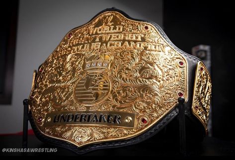 Wwe World Heavyweight Championship, Famous Wrestlers, Adam Copeland, Wrestling Gear, World Heavyweight Championship, Leonel Messi, Wwe World, Wwe Champions, Trophies & Awards