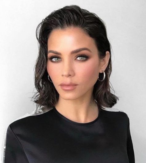 Jenna Dewan Hair, Wet Look Hair, Jenna Dewan, Hairstyle Look, Penteado Cabelo Curto, Wet Hair, Perfect Hair, Bridesmaid Hair, Dark Hair