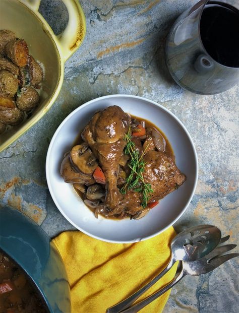 Romantic Recipes, February Recipes, Coq Au Vin Recipe, Tartiflette Recipe, Red Wine Recipe, Boiled Chicken Breast, Dinner Plans, Red Wine Sauce, French Recipes