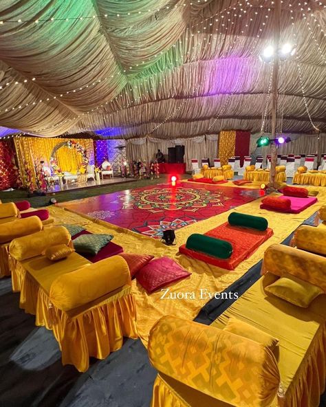 Zuora Events on Instagram: “Dancing the night away at the simple yet elegantly styled mehndi event . . Concept & styling @zuora_events . . DM for orders/ queries or…” Mehndi Venue Decorations, Mehndi Decor Simple, Sangeet Simple Decoration, Night Haldi Decoration, Mehndi Sangeet Decoration, Henna Event Decor, Mehndi Function Decoration Ideas, Mehendi Event Decor, Mehndi Decorations Ideas