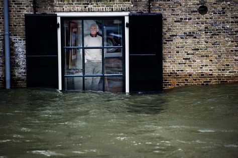 The Dutch floods in February | The 45 Most Powerful Photos Of 2012 Flooded House, Weather Photos, Powerful Images, Air France, Sea Level, Utrecht, Photojournalism, Inspirational Pictures, Worlds Of Fun