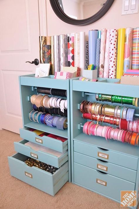 Organized Craft Room, Gift Wrap Organization, Gift Wrapping Station, Wrapping Paper Storage, Gift Wrap Storage, Wrapping Station, Craft Station, Dream Craft Room, Rooms Ideas