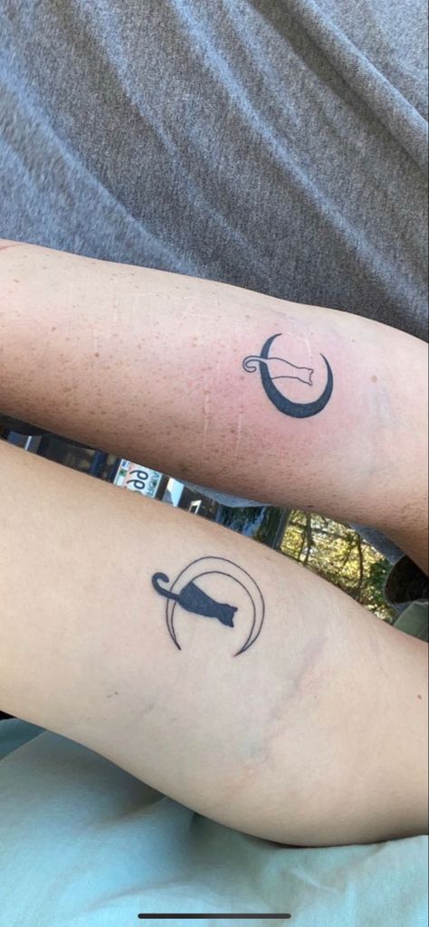 matching cat tattoos Cute Tattoos Matching Best Friends, Matching Moon Tattoos Best Friends, Matching Tattoos Couples Cat, Same But Different Matching Tattoo, Match Tattoos For Best Friends, Cute Tattoo Ideas For Best Friends, Bestie Cat Tattoos, Cute Best Friend Matching Tattoos, Cute Bff Matching Tattoos