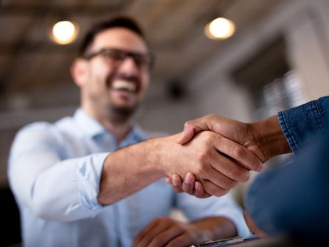 men shaking hands shake handshake hand-shake business deal interview meeting Account Executive, Corporate Social Responsibility, Small Acts Of Kindness, Business Operations, Business Deals, Media Sosial, Shake Hands, Business People, Services Business