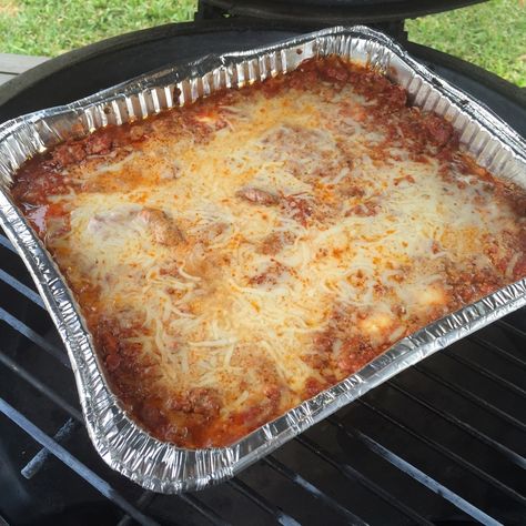 How to Make Lasagna on the Big Green Egg | Big Green Egg Blog Smoked Dinner, Smoked Lasagna, Bge Recipes, Kamado Grill Recipes, Egg Bbq, Barrel Smoker, Big Green Egg Grill, Green Egg Grill, Vegetarian Grilling