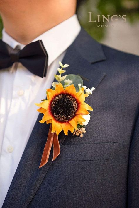 Fall Sunflower Weddings, Yellow Boutonniere, Sunflower Boutonniere, Sunflower Wedding Decorations, Handmade Bouquet, Wedding Boutonnieres, Sunflower Themed Wedding, Diy Wedding Ideas, Groomsmen Boutonniere