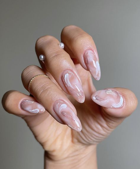 White Almond Nails, Short Almond Nails, Milky Nails, Nude Nail Designs, Nails Today, Almond Nails Designs, Winter Nail Designs, Neutral Nails, Minimalist Nails