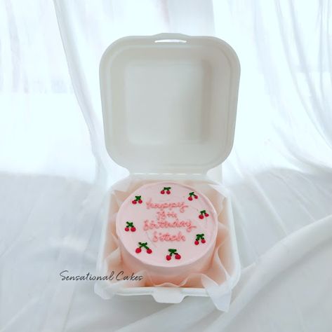 Round Bento Cake, Mini Bento Cake, Cakes Korean, Cherry Design, Watermelon Designs, Bento Cake, Korean Design, Mini Cake, Small Cake