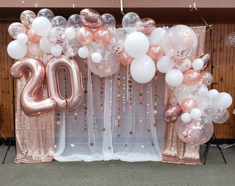 2020 grad party picture backdrop. Rose Gold. All items purchased from Amazon. Rose Gold Outdoor Party Decor, 21st Rose Gold Birthday Party, Rose Gold Party Backdrop, Rose Gold Birthday Decoration Ideas, Rose Gold And White Graduation Party, 21st Birthday Rose Gold Theme, 18th Birthday Rose Gold Theme, Gold Rose Birthday Party Ideas, Birthday Party Rose Gold Theme