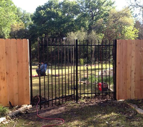 Wood Fence With Iron Gate, Wood Fence Metal Gate, Wood Fence With Metal Gate, Steel Fencing, Corrugated Metal Fence, Wood Fence Design, Outdoor Gardens Landscaping, Picket Fences, House Fence Design