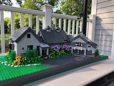 You Can Buy A Replica Of Your House Built From LEGO | Bored Panda Lego Mansion, Lego Houses, Lego House Ideas, Instructions Lego, Lego Challenge, Bloxburg Houses, Lego Creative, Lego Mecha, Lego Minecraft