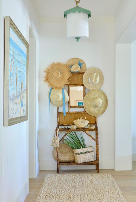 House Tour: Endless Summer in this West Palm Beach House - Palm Beach House, Palm Beach Decor, Island Homes, Beach Interior, Craftsman Bungalow, Interiors Inspiration, Coastal Bedroom, Beach House Design, Grandmas House