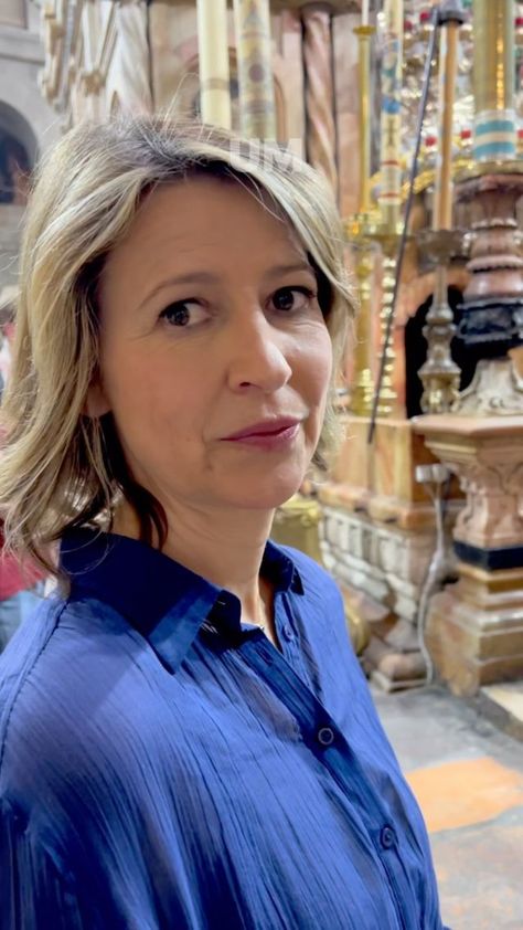 About Samantha - Samantha Brown's Places to Love Samantha Brown, Texas History, Travel Channel, New Shows, New Series, Call Her, Travel Around The World, Instagram Followers, Blonde Hair