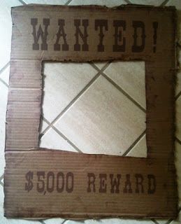 Make your own wanted sign out of a piece of cardboard and black marker! This would be perfect to use on the first and last day of school to commemorate the western, country, Old West, or cowgirl & cowboy theme classroom! Western Vbs, Wanted Sign, Country Western Parties, Fair Week, Green Crafts, Cowgirl Cakes, Pic Frame, Senior Homecoming, Cowboy Theme Party