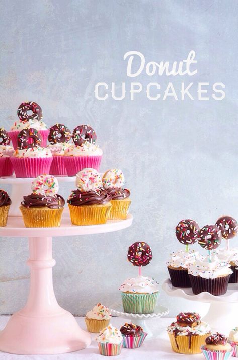 Donut Cupcakes Doughnut Cupcakes, Donut Cupcakes, Diy Donuts, Love Cupcakes, Donut Party, Mini Donuts, Vanilla Frosting, Cute Cupcakes, Rainbow Sprinkles