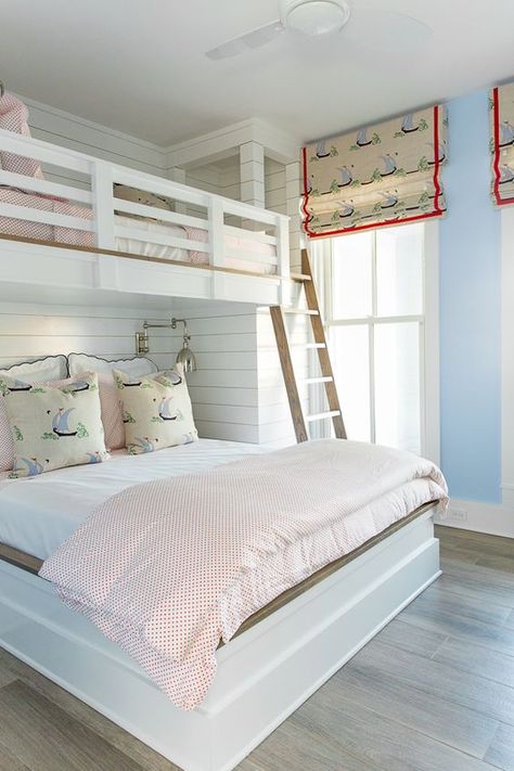 You might not have realized how many cool, creative and crafty options there are to make bunk beds a dream. Get it? Bunk Beds Small Room, Apartemen Studio, Bunk Bed Rooms, Bunk Rooms, Built In Bunks, Bunk Bed Designs, Space Bedding, Coastal Living Rooms, Kids Bunk Beds