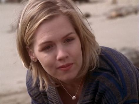 Jennie Garth, Kelly Taylor, Beverly Hills 90210, Short Hair Kelly Taylor Hair, Jenny Garth, Kelly Taylor, Jennie Garth, Beverly Hills 90210, Hairstyle Inspiration, Haircut And Color, Boy Scout, April 3