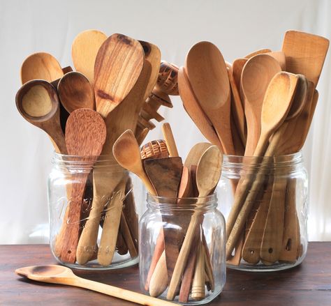 The One and Only Wooden Spoon You Really Need — The Kitchn Tool Jar Beautiful Pantries, How To Cut Onions, Wooden Things, Kitchen Styles, Wooden Kitchen Utensils, Farmhouse Kitchens, Wooden Utensils, Wood Spoon, Diy Furniture Couch