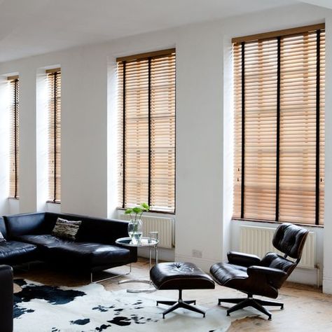 Install Venetian blinds for industrial design. Cheap Blinds, Patio Blinds, Bathroom Blinds, Modern Blinds, Living Room Blinds, Bedroom Blinds, Blinds Design, Diy Blinds, House Blinds