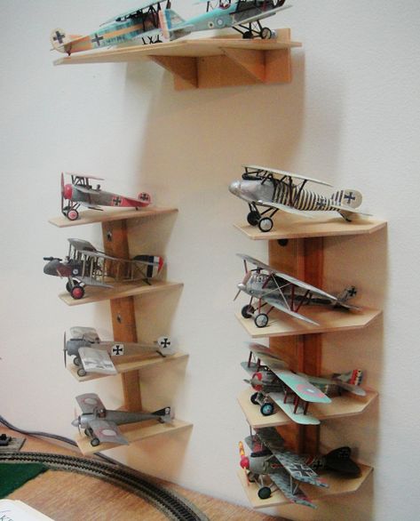 Model Airplanes Display, Airplane Room, Aviation Decor, Small Living Room Design, Shelving Design, Hobby Room, Model Planes, Model Aircraft, Stardew Valley