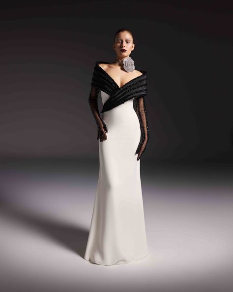 Black And White Couture, Floor Length Skirts, White Couture, Black And White Gown, White Strapless Dress, White Gown, Formal Evening Dress, Floor Length Skirt, Women Formals