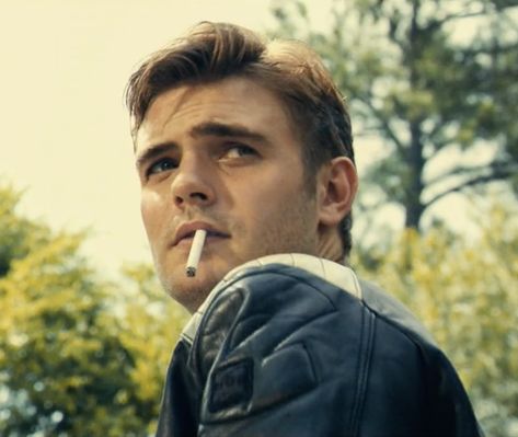 Alex Roe, The 5th Wave, Hot Summer Nights, Timmy T, Attractive Guys, British Actors, Summer Nights, The Search, In Hot