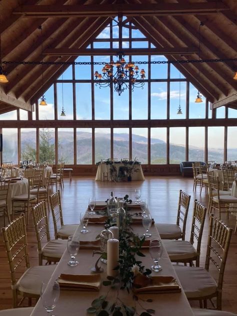 Wedding Venue In The Mountains, Snowy Mountain Wedding Venues, Wedding After Party Venues Indoor, Snowy Wedding Reception, Wedding Party Venues Indoor, November Wedding Venues, Indoor Mountain Wedding, Utah Wedding Venues Indoor, Aspen Wedding Venues