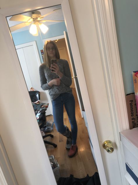 Outfits that work with my mega aircast: vintage Doc Marten Oxfords from England are one of the best shoes I’ve found to walk easily and skinny jeans fit nicely inside the boot without scrunching. Aircast Boot Outfit, Doc Marten, Best Shoes, Doc Marten Oxford, Jeans Fit, Nice Shoes, Me Too Shoes, Oxford, Mirror Selfie