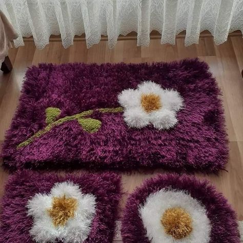 Door Mats Ideas, Door Matts, Rug Hooking Patterns Free, Embroidery Hoop Art Diy, Home Crochet, Crochet Mat, Latch Hook Rug Kits, Crochet Carpet, Latch Hook Rugs