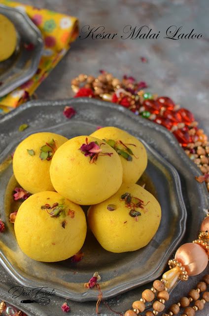 Kesar Malai Ladoo Recipes Recipe With Ricotta Cheese, Desserts From Around The World, Recipe With Ricotta, Easy Indian Dessert Recipes, Easy Indian Dessert, Ricotta Cheese Recipes, Ladoo Recipe, Diwali Food, Indian Dessert