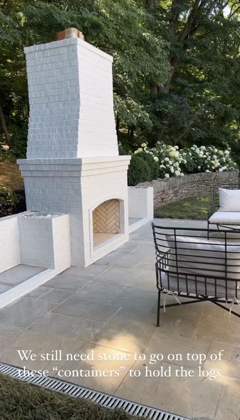 Outdoor Fireplace Wall, Outdoor Brick Fireplace, Outdoor Fireplace Patio, Patio Fireplace, Backyard Fireplace, Backyard Inspo, Backyard Inspiration, Outdoor Gardens Design, Outdoor Backyard