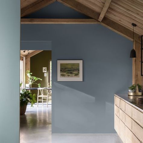 Dulux Paint Colours Blue, Dulux Bedroom Colours, Dulux Kitchen Paint, Dulux Blue, Colour Of The Year 2022, Behr Color Trends, Blue Green Bedrooms, Dulux Paint Colours, Behr Colors