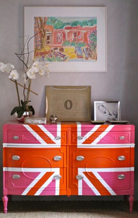 27 Cool Furniture Ideas Inspired by Pop ART | Daily source for inspiration and fresh ideas on Architecture, Art and Design Upcycle Dresser, Painted Dresser, Diy House Projects, Orange And Pink, Cool Diy Projects, Redo Furniture, Furniture Inspiration, Union Jack, Kids Rooms