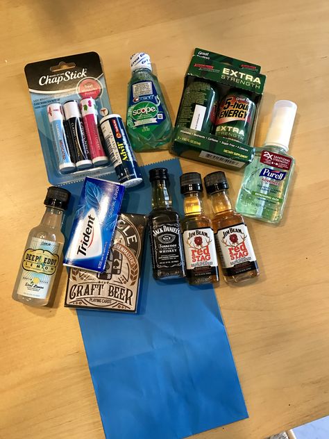 Bachelor party goodie bag Mens Goodie Bag Ideas, Mens Party Favors, Bachelor Party Bags, Alcohol Goodie Bags, Goodie Bag Ideas For Adults Christmas, 21st Birthday Party Favors Goodie Bags, Prom Goodie Bags Ideas, Group Trip Gift Bags, Bachelor Party Goodie Bags