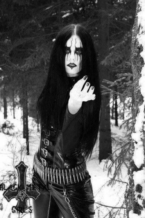 ooof Black Metal Fashion, Metal Outfit, Metalhead Girl, Black Metal Girl, Metal Chicks, Heavy Metal Girl, Black Metal Art, Alt Girls, Gothic Metal