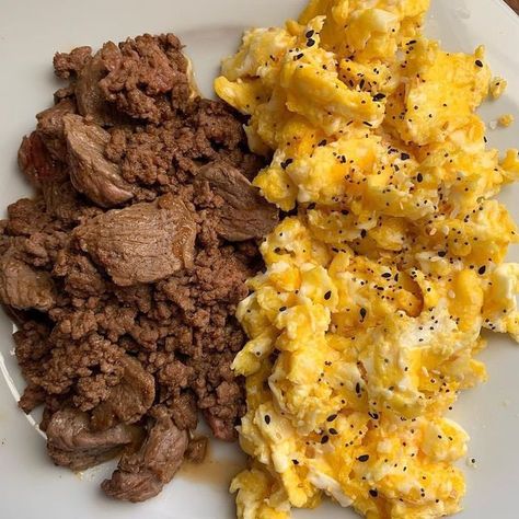 Meat And Eggs Diet, Eggs And Ground Beef, Cycle Fasting, Ground Beef And Eggs, Ground Beef Eggs, Meat And Vegetable Diet, Beef And Eggs, No Carb Meals, Animal Diet