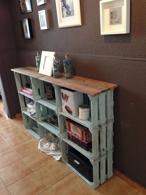 FabArtDIY Wood Wine Crate Ideas and Projects - Rustic Wood Crate Shelves Wine Box Shelves, Wine Crate Shelf, Wood Crate Shelves, Furniture Wheels, Koti Diy, Diy Rustic Home, Crate Shelves, Easy Home Decor, Rustic Farmhouse Decor