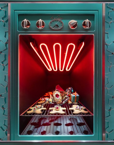 The Best 2018 Holiday Windows Displays in New York City | Vogue Holiday Window Display, Window Display Retail, Visual Merchandising Displays, Store Window Displays, Christmas Window Display, Window Display Design, Retail Windows, Store Windows, Store Window