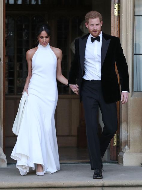 Camila Parker, Estilo Meghan Markle, Meghan Markle Wedding Dress, Debut Dresses, Satin Wedding Dresses, 2nd Wedding Dresses, Meghan Markle Wedding, Ethical Wedding, White Patio